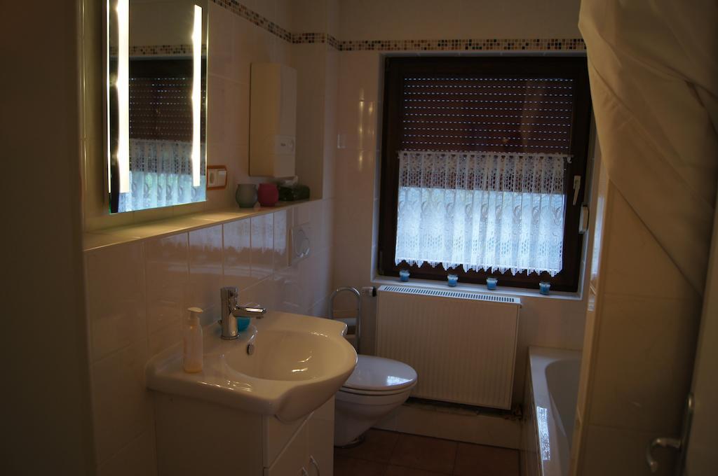 Ferienwohnung Bergisch Land Wermelskirchen Bilik gambar